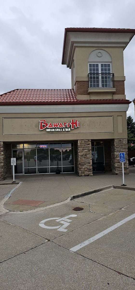 Bawarchi Indian Grill & Bar - Des Moines-4